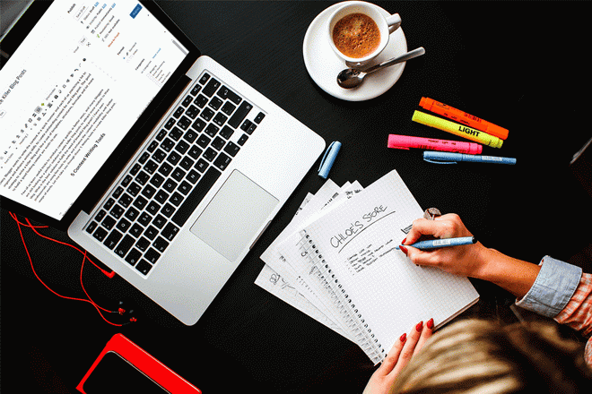 Menulis Konten Website dan Media Sosial